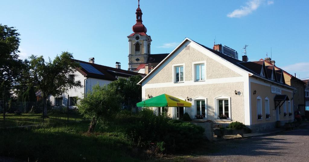 Pension U Milana Dvur Králové nad Labem Exterior foto
